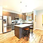 Centrally Located Family Home In Tampa