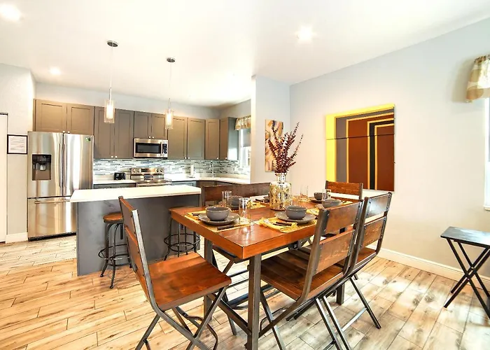 Centrally Located Family Home In Tampa