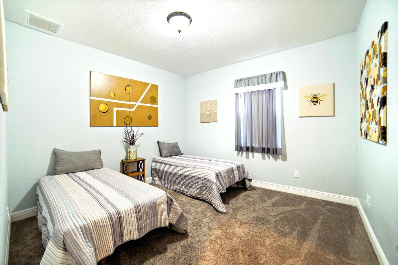 Centrally Located Family In Holiday home